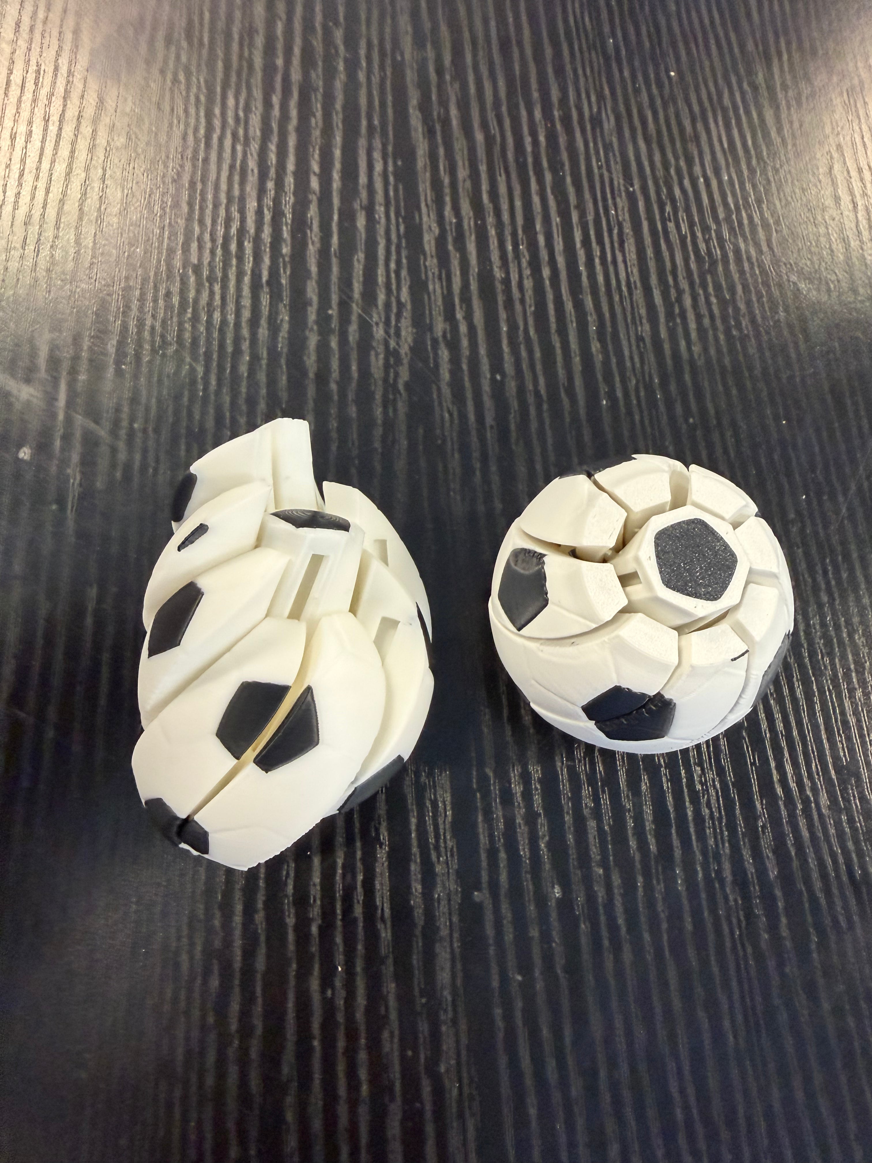 Fidget - Collapsing Soccer Ball