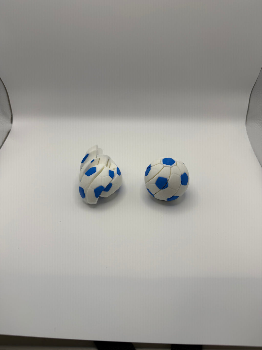 Fidget - Collapsing Soccer Ball