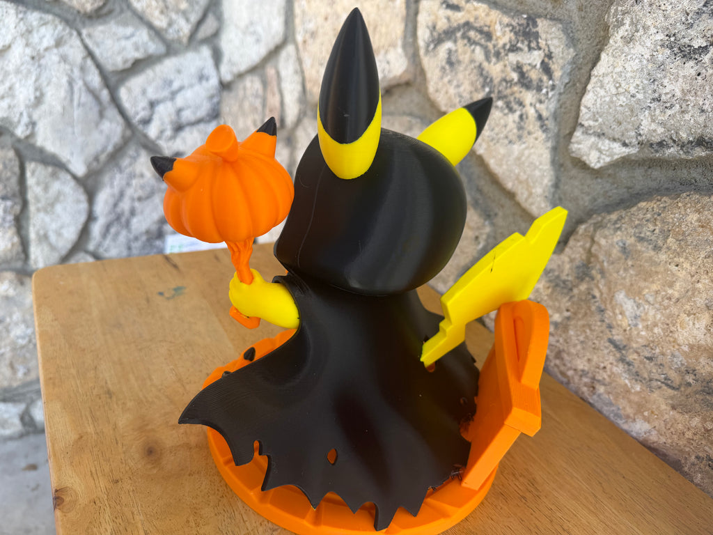 Electric Rat w/ Pumkins 10 inches wide x 10 inches long x 10 inches tall